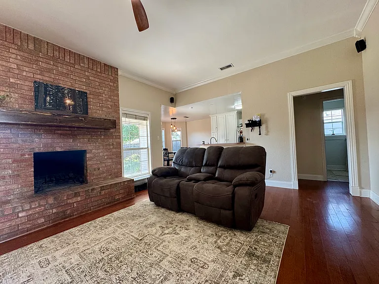 2710 Bishop Rd — Photo 4