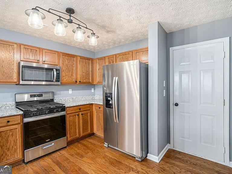74 Slate Dr — Photo 4