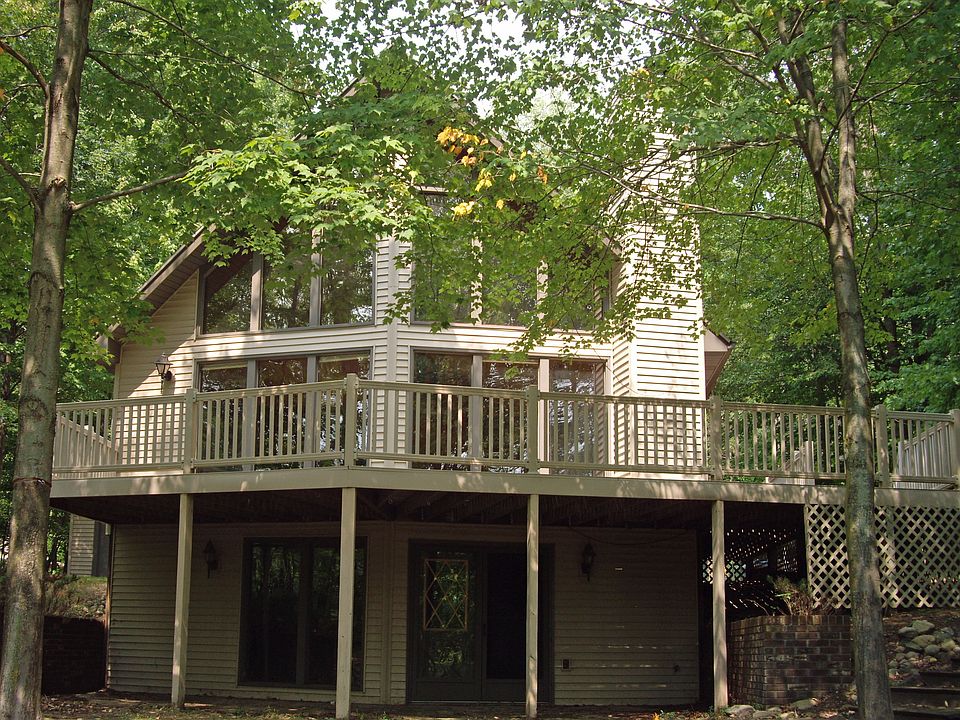 1st image of 9525 Golf Port Dr