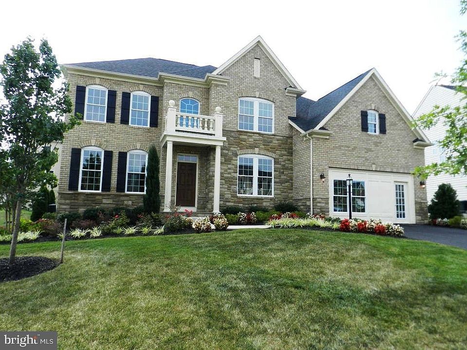 1st image of 42487 Pine Forest Dr
