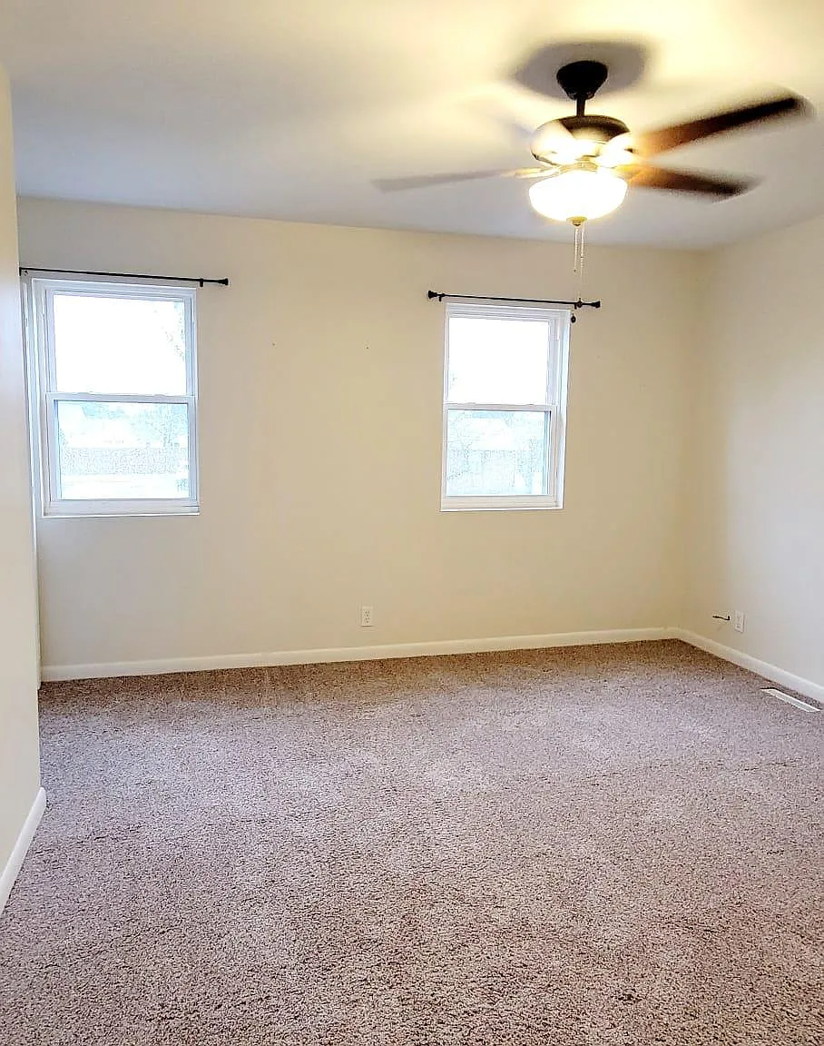 2 bed, 1.5 bath, 1100 sqft, $1,400 — Photo 4