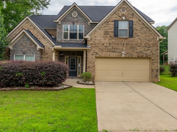 32 Riverside Dr