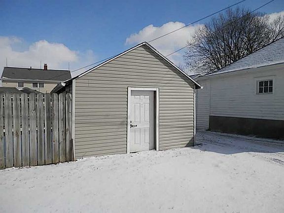 2nd image of 21 High St
