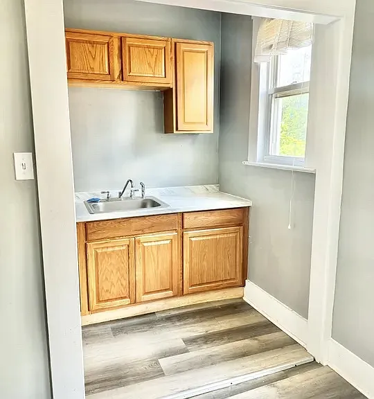 247 W Ivy St #B — Photo 3