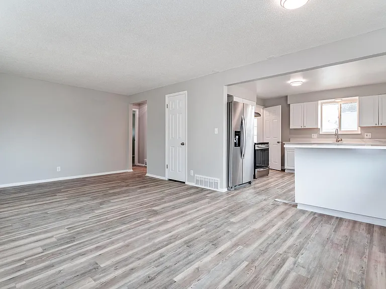11036 E 4th Way #A — Photo 2