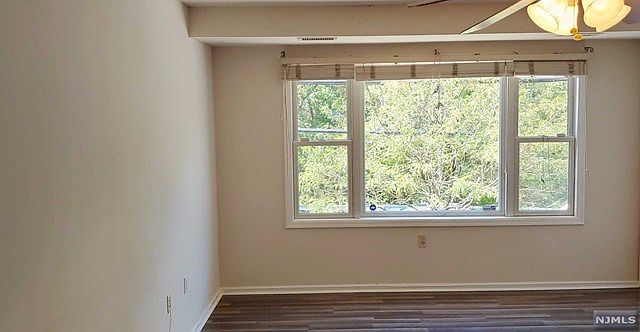 2nd image of 895 McBride Ave APT 18