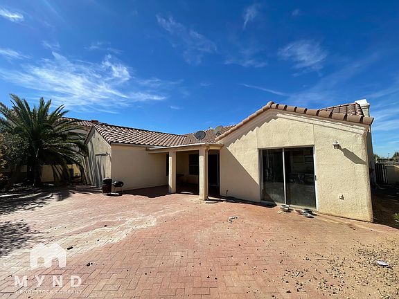 3rd image of 9820 N Red Meadow Pl
