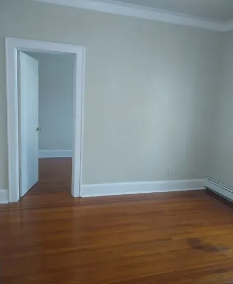 326 Field Pl #2L — Photo 2