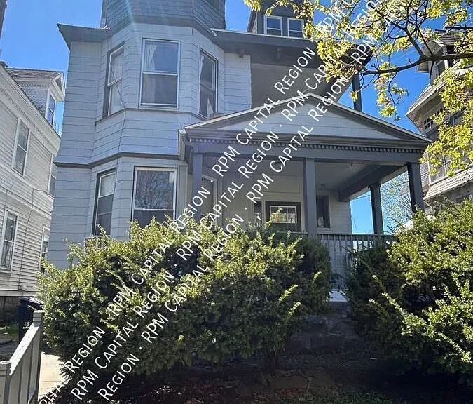 852 Union St #G — Photo 1