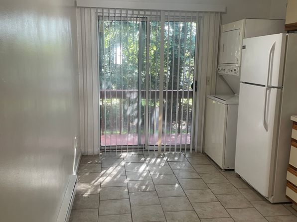 16 Lisa Ct APT 7