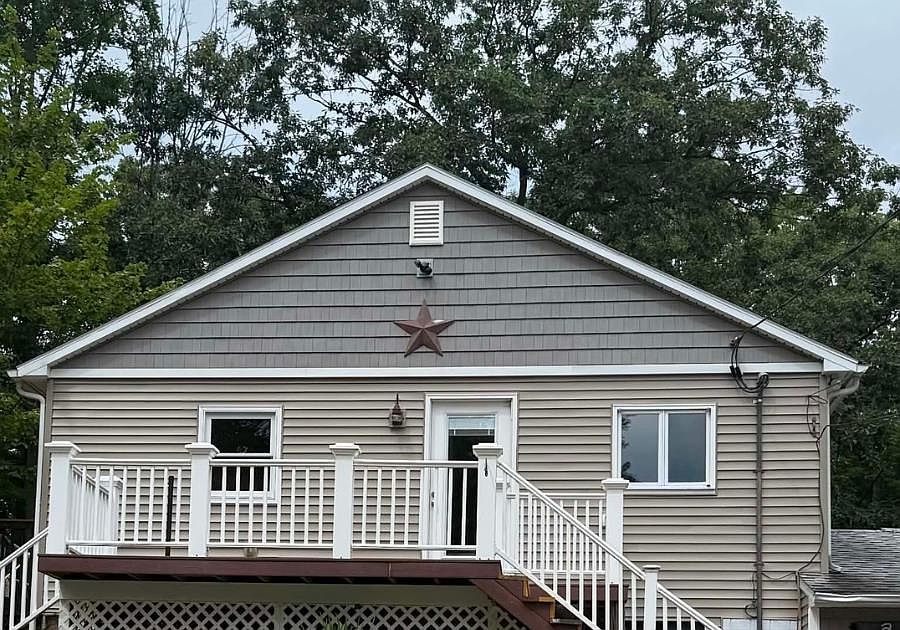 1st image of 290 Jamestown Road