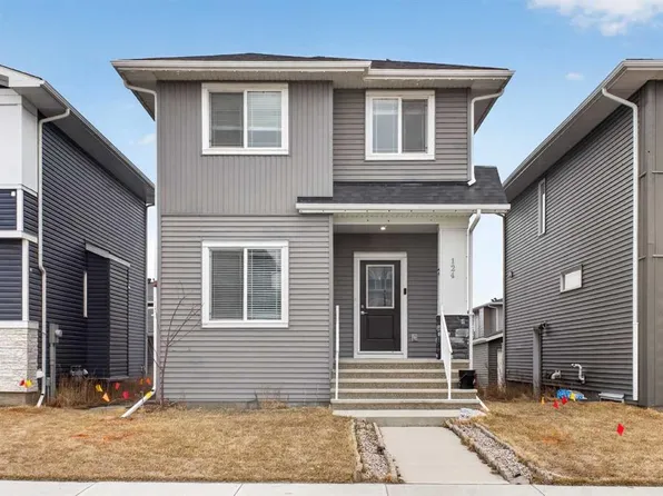 124 W Chelsea Gln, Chestermere, AB T1X 2P4