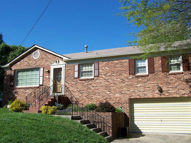 1st image of 105 Druid Ln