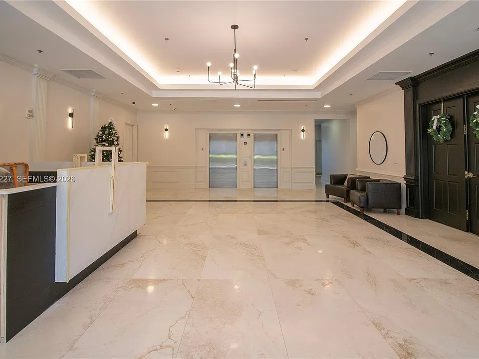 2665 SW 37th Ave #808