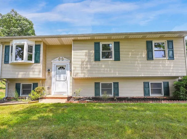 345 N Walnut St, Dallastown, PA 17313