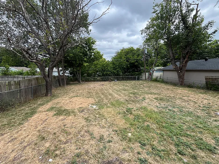 719 Fairwood Dr — Photo 21