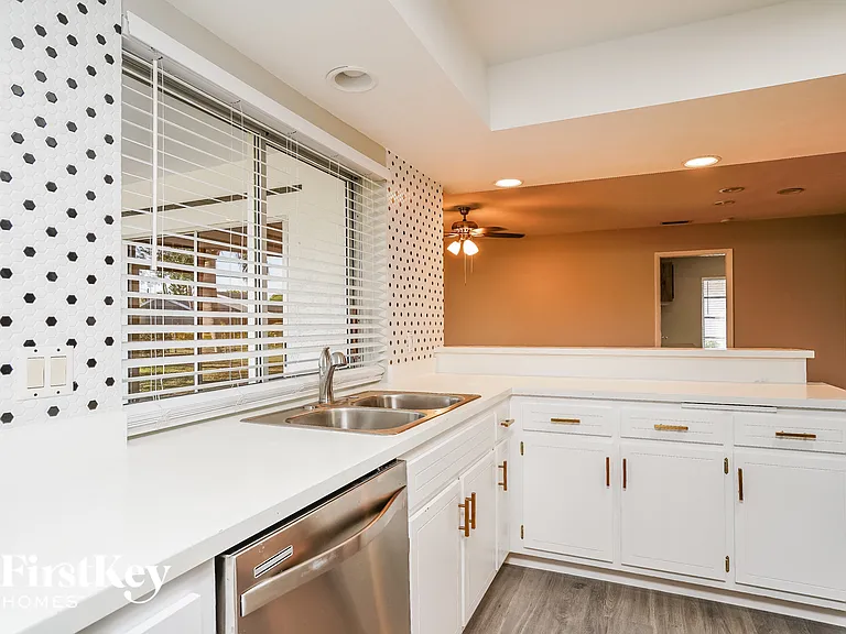 2529 Shelby Pkwy — Photo 6
