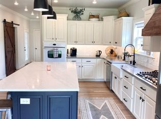 2081 N Sunshine Rd, Fayetteville, AR 72704