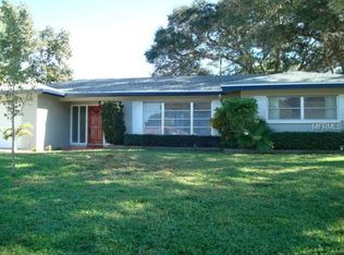 525 Oakwood Dr, Largo, FL 33771