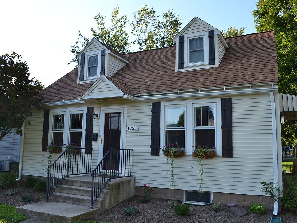 1st image of 1227 Cherry St