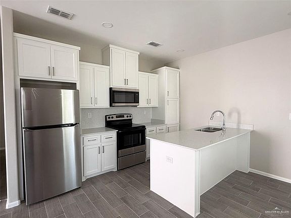 4th image of 2608 E Harrison Ave