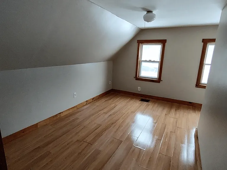 328 N Pond Rd — Photo 16