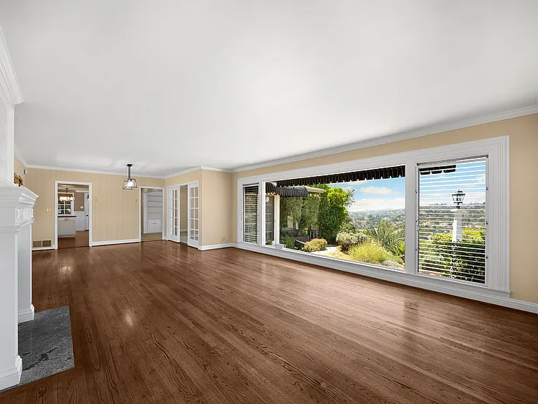 1071 E Avocado Crest Rd — Photo 12