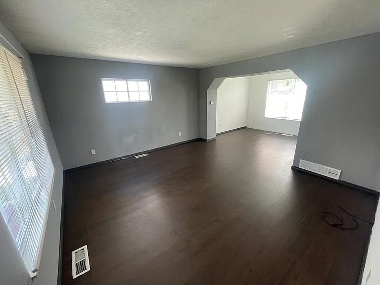 12500 Woodside Ave — Photo 5