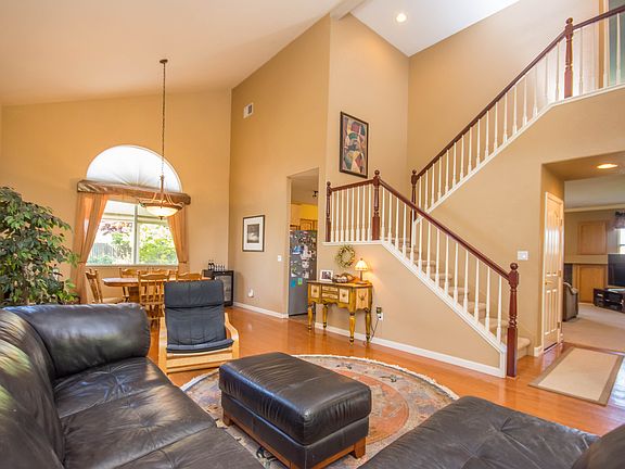 4th image of 882 Floradale Ct