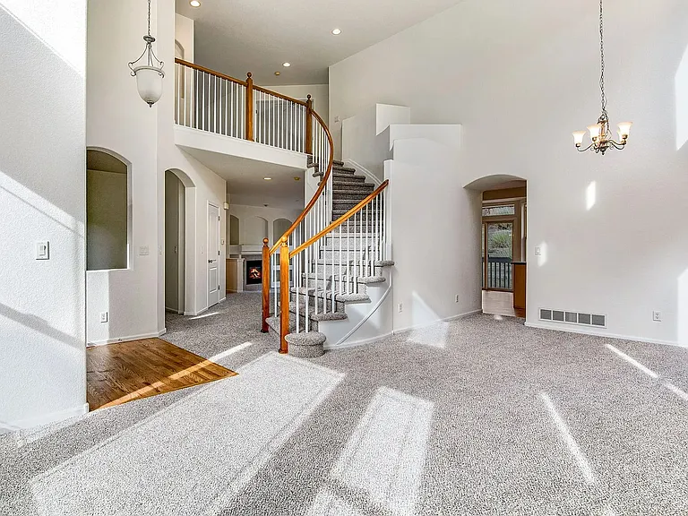 2456 S Fundy Cir — Photo 2