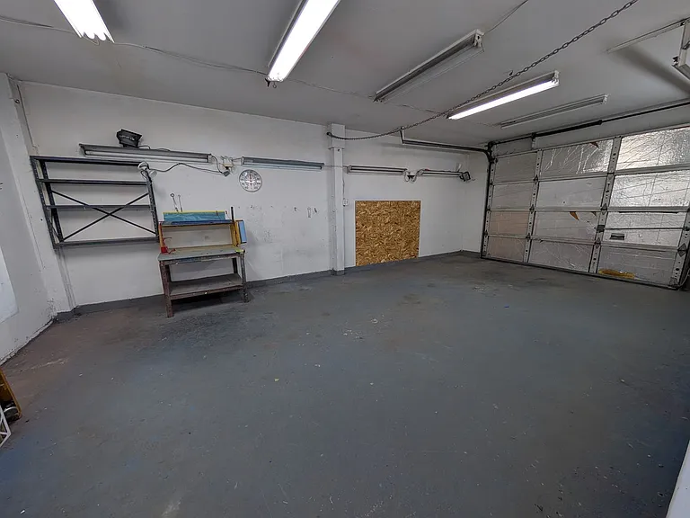 722 Bryden Ave — Photo 28