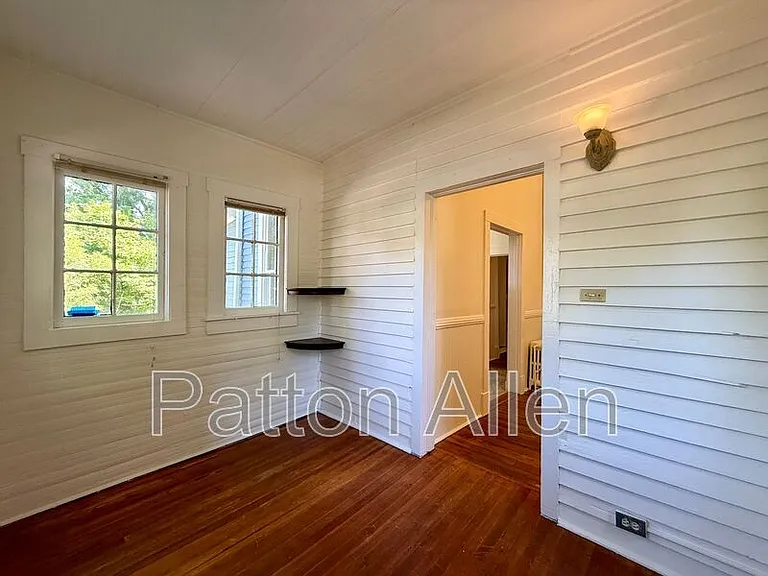 33 Starnes Ave #4 — Photo 8