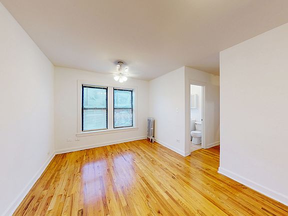 4th image of 47345 S Woodlawn Ave #1A