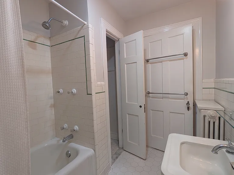 2nd floor Bath