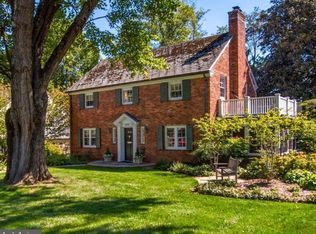 4326 Lorcom Ln, Arlington, VA 22207