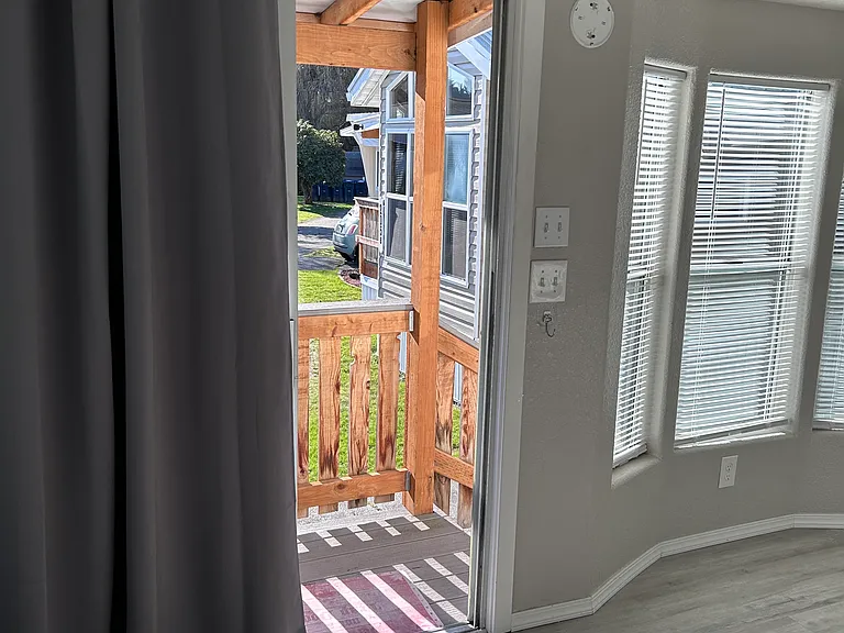 17th Ave W — Photo 5