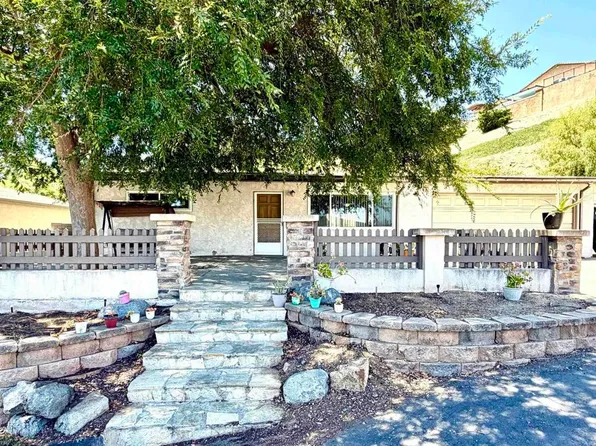 9355 Starcrest Dr, Santee, CA 92071