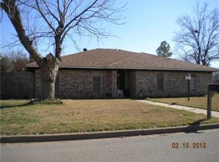 931 Tejas Dr, Burkburnett, TX 76354