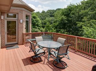 1775 Dominion Dr, Pittsburgh, PA 15241