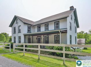 3679 Friedens Rd, Slatington, PA 18080