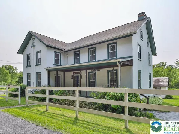 3679 Friedens Rd, Slatington, PA 18080