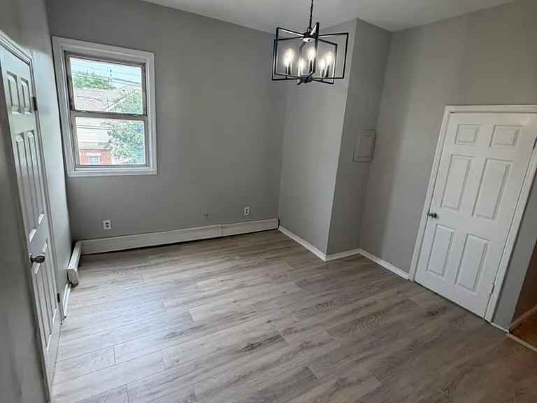 231 3rd St #3 — Photo 5