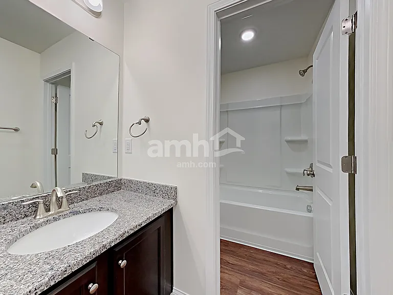 144 Twin River Dr — Photo 24