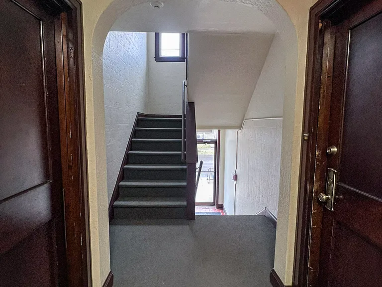 1019 S Farwell St #206 — Photo 6