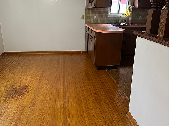 3rd image of 54 Marlene Dr Floor 1