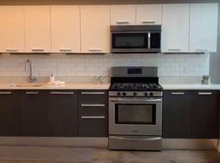 1300 W Randolph St #309, Chicago, IL 60607