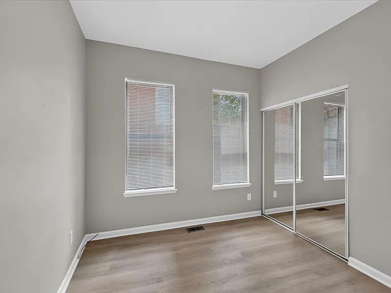 1207 Mackay Pl #1F — Photo 14