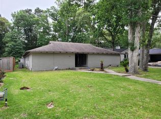 24 Greentree Ln, Conroe, TX 77304
