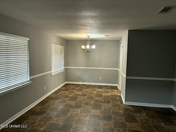 5th image of 228 Mikell St