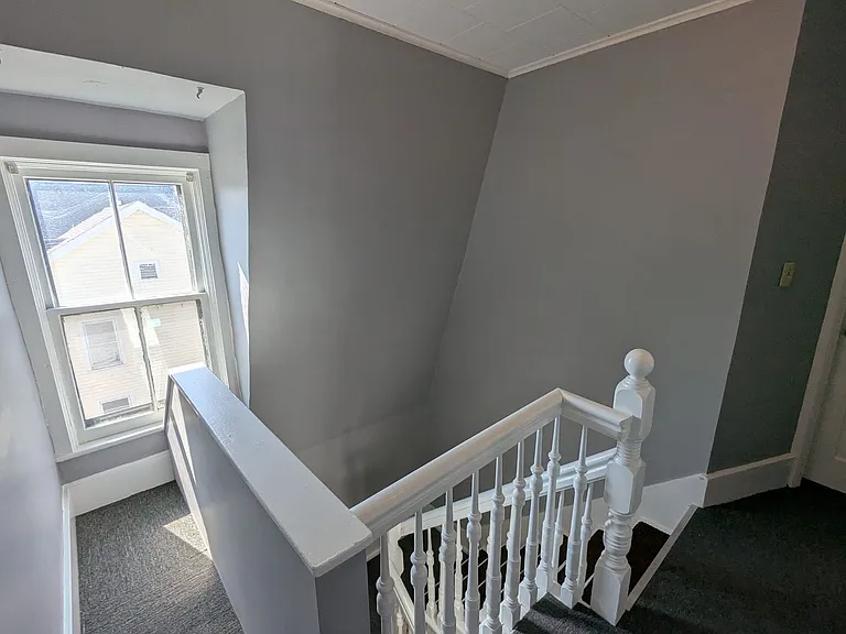 31 Central Ave — Photo 25